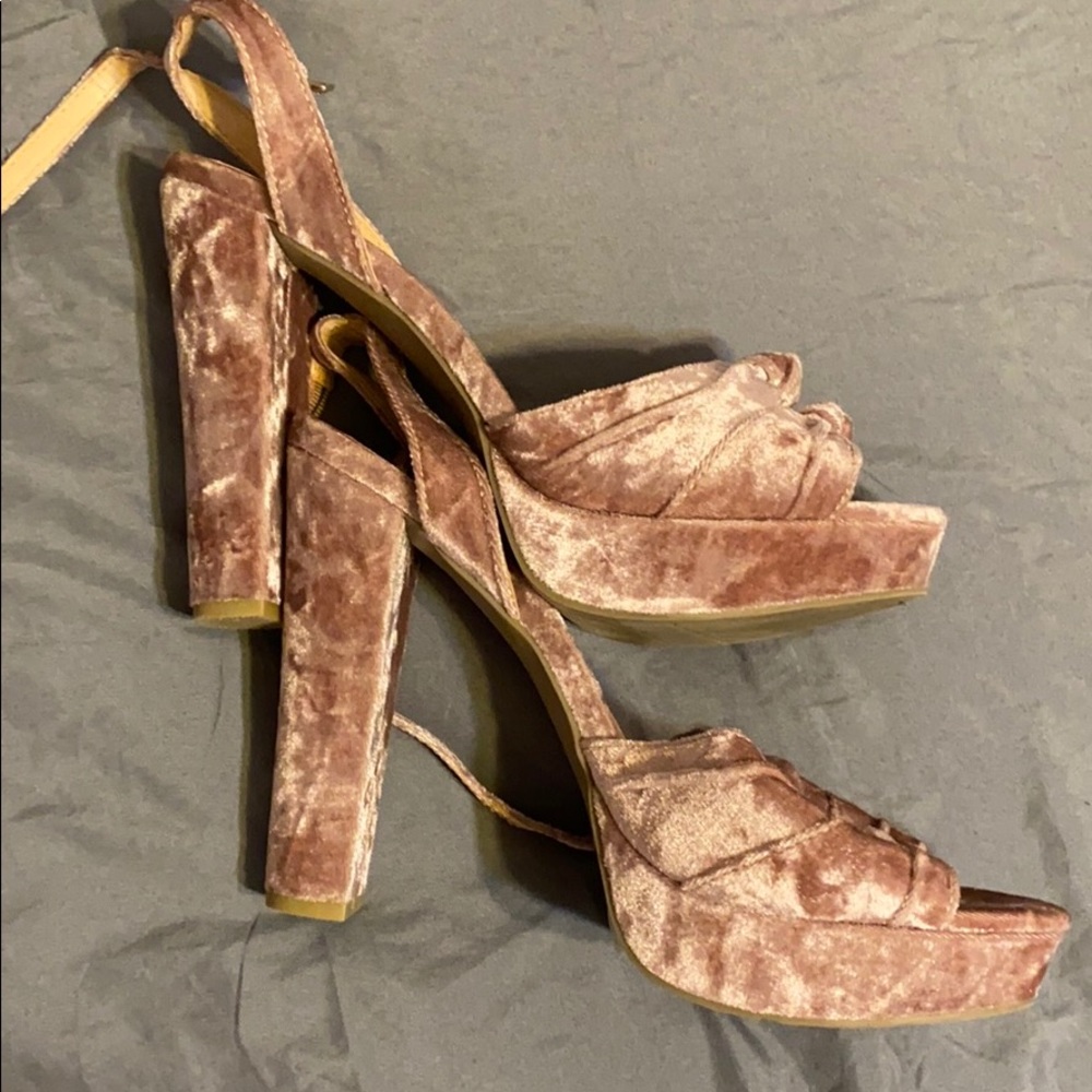 Lauren Conrad velvet pink shoes